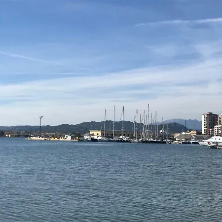 Апартаменти Olbia Central Apartment Ольбія